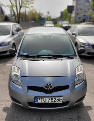 mazowieckie Toyota Yaris cena 13000 przebieg: 235000, rok produkcji 2009 z Poznań